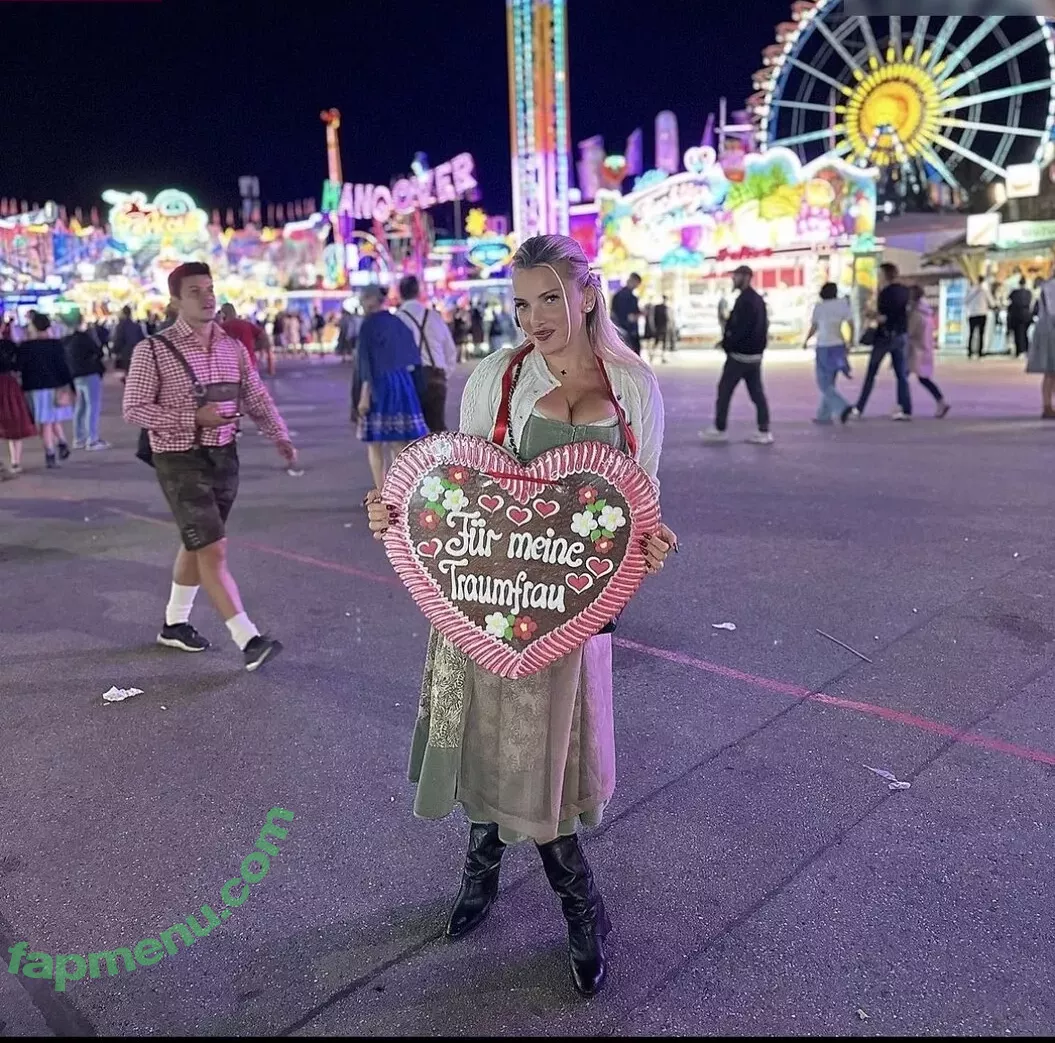 Evelyn Burdecki nude photo #0189 (evelyn_burdecki / evelynburdecki)