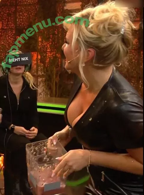 Evelyn Burdecki nude photo #0233 (evelyn_burdecki / evelynburdecki)