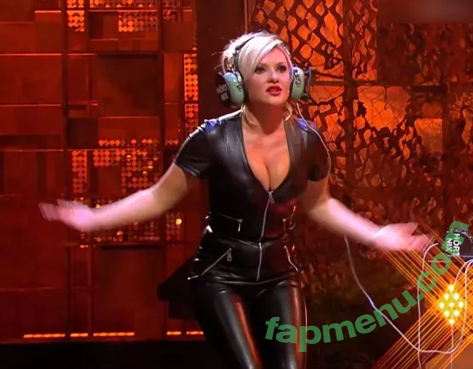 Evelyn Burdecki nude photo #0234 (evelyn_burdecki / evelynburdecki)