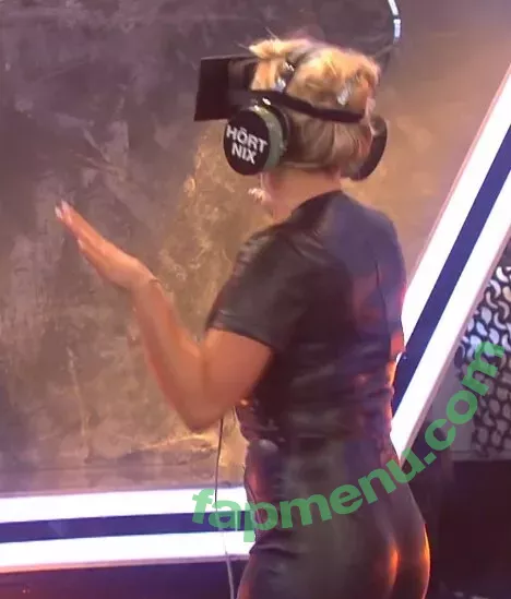 Evelyn Burdecki nude photo #0237 (evelyn_burdecki / evelynburdecki)