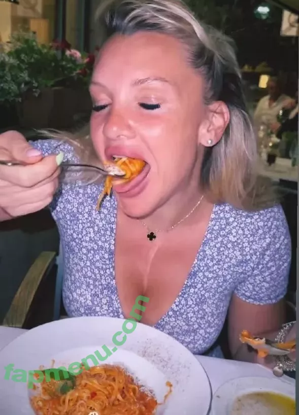 Evelyn Burdecki nude photo #0341 (evelyn_burdecki / evelynburdecki)