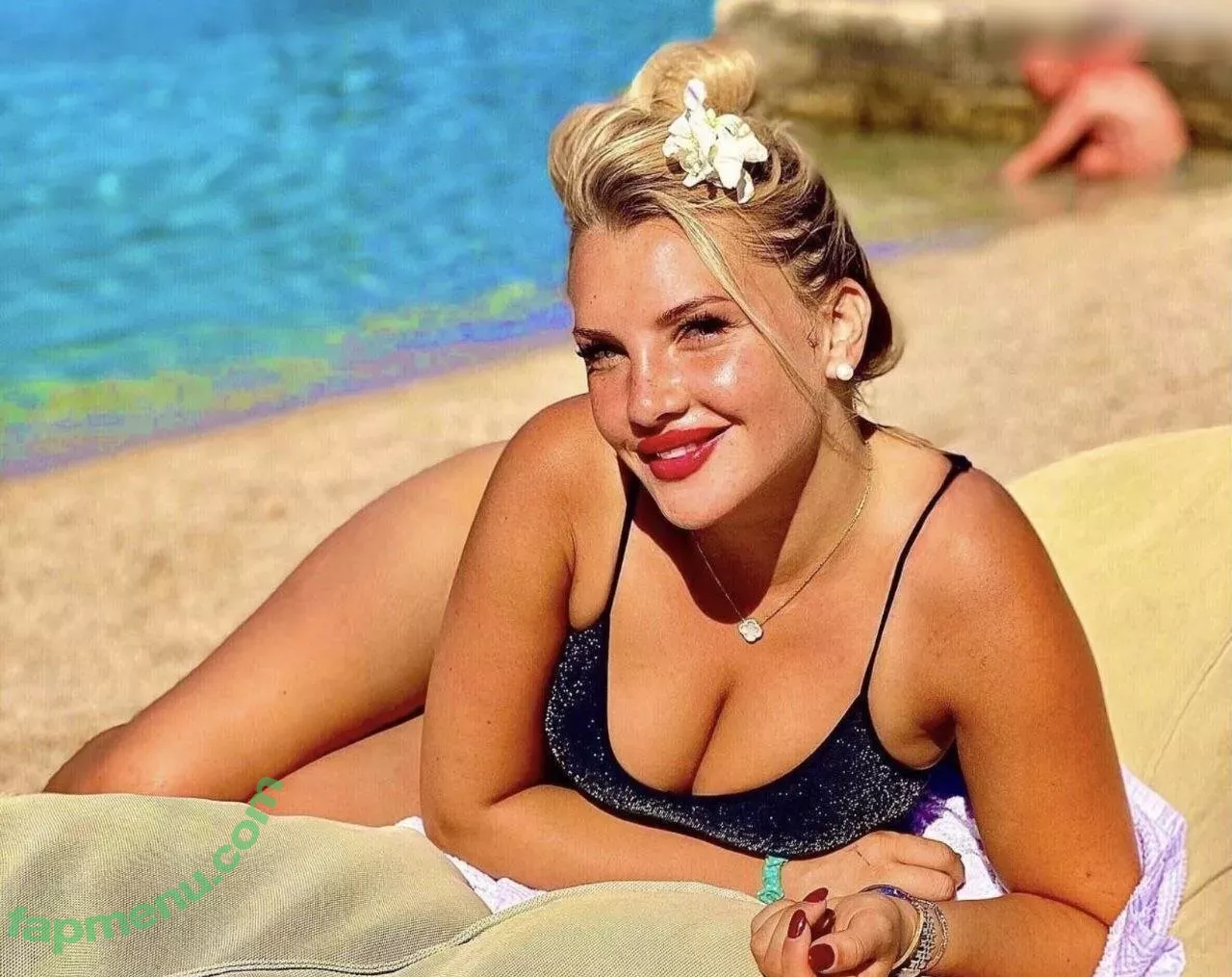 Evelyn Burdecki nude photo #0348 (evelyn_burdecki / evelynburdecki)