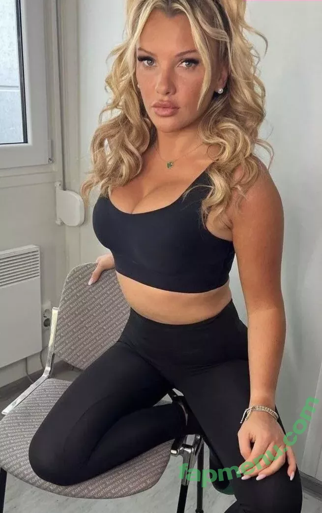 Evelyn Burdecki nude photo #0351 (evelyn_burdecki / evelynburdecki)