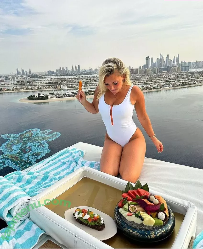 Evelyn Burdecki nude photo #0384 (evelyn_burdecki / evelynburdecki)