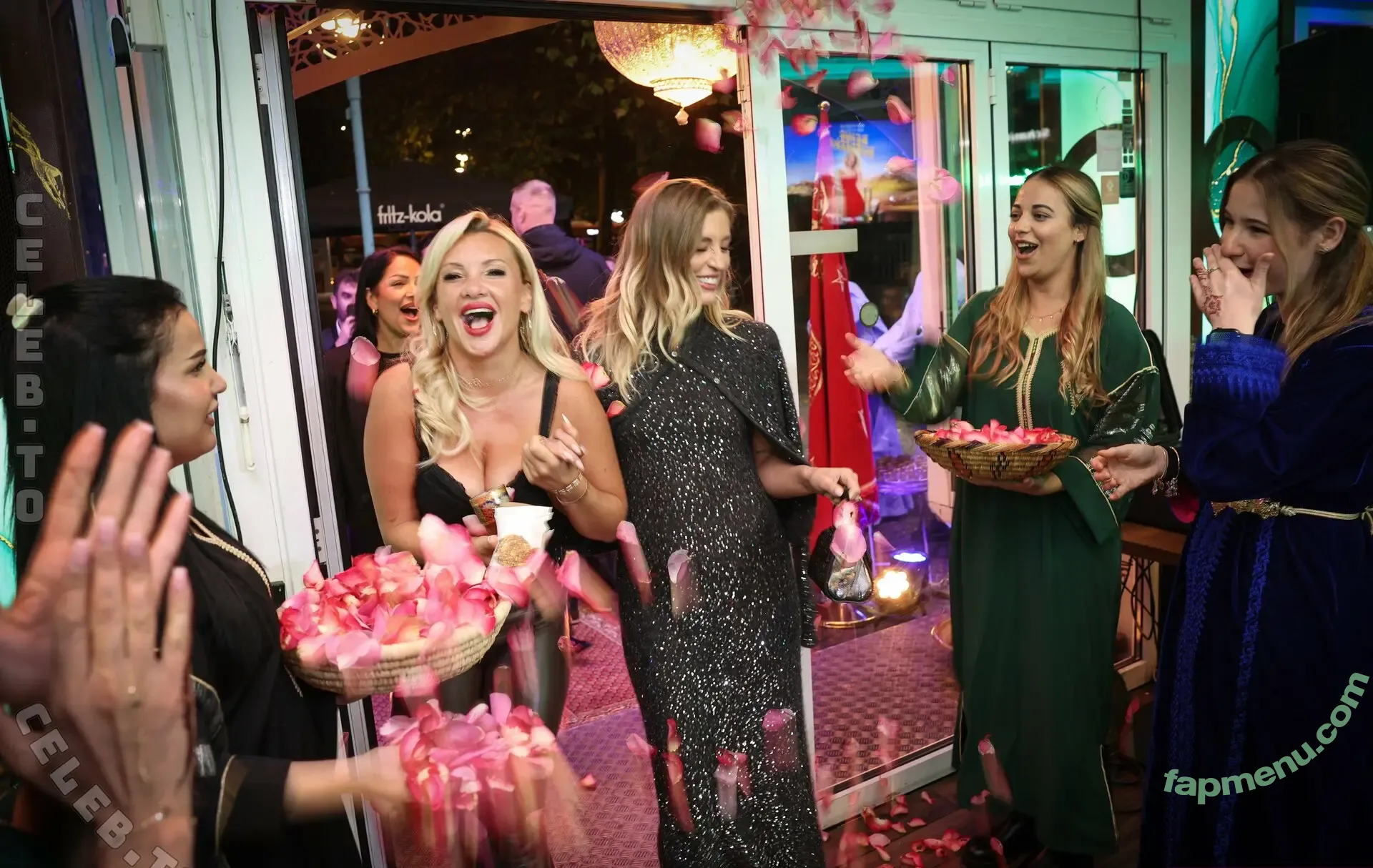 Evelyn Burdecki nude photo #0697 (evelyn_burdecki / evelynburdecki)