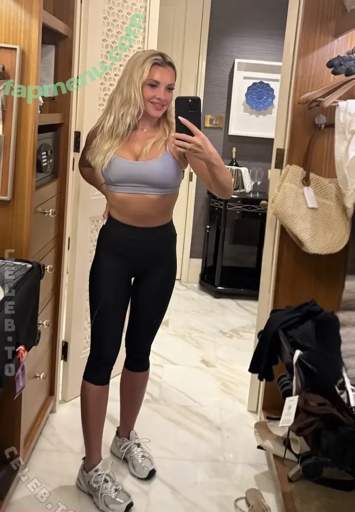 Evelyn Burdecki nude photo #0732 (evelyn_burdecki / evelynburdecki)