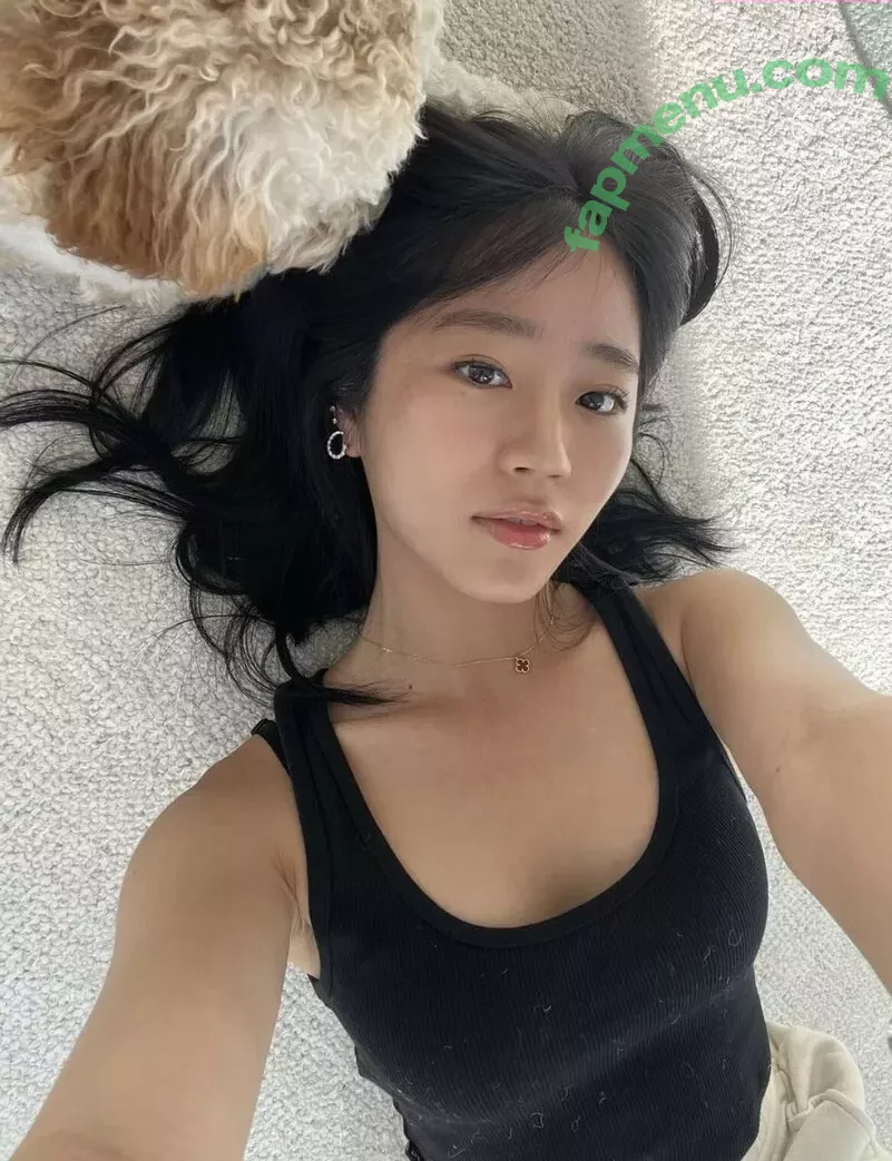 Evelyn Ha nude photo #0002 (eveee9 / hjevelyn)