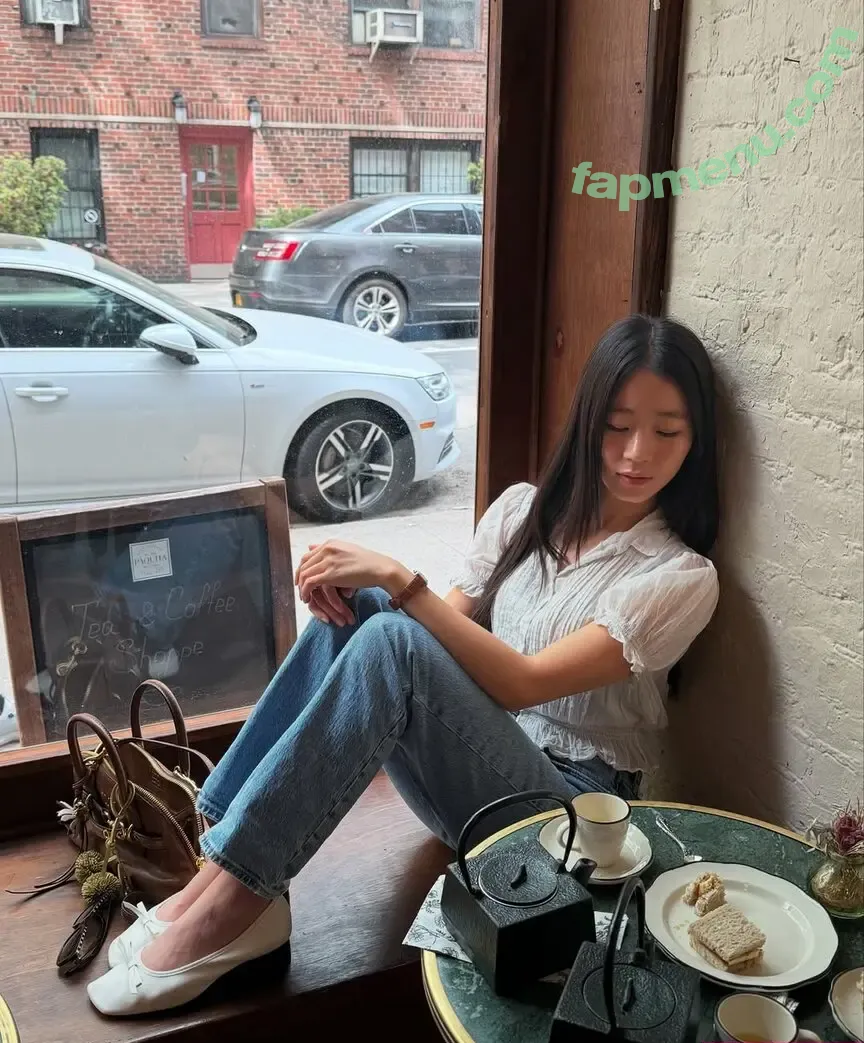Evelyn Ha nude photo #0060 (eveee9 / hjevelyn)