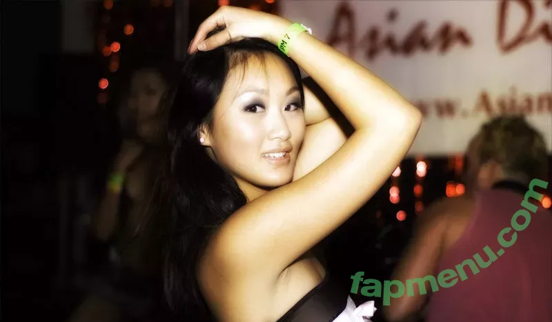 Evelyn Lin nude photo #0100 (evolutionofevie / xevelynlinx)