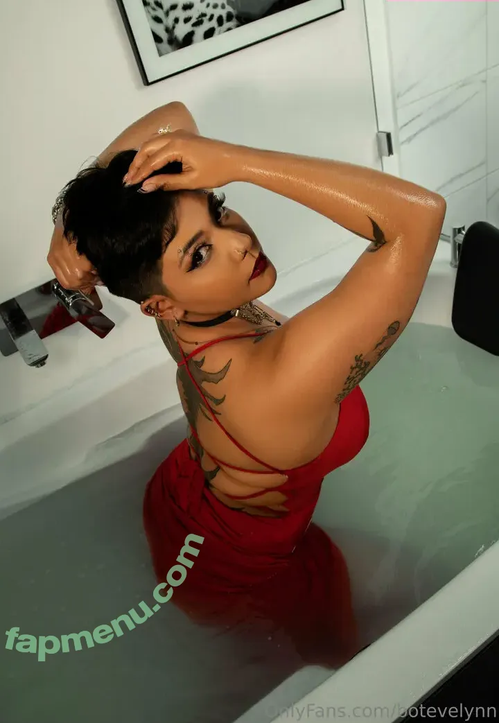 Evelynaradia nude photo #0011 (Busty Cam Model / Evelyn aradia / bot_evelynn)