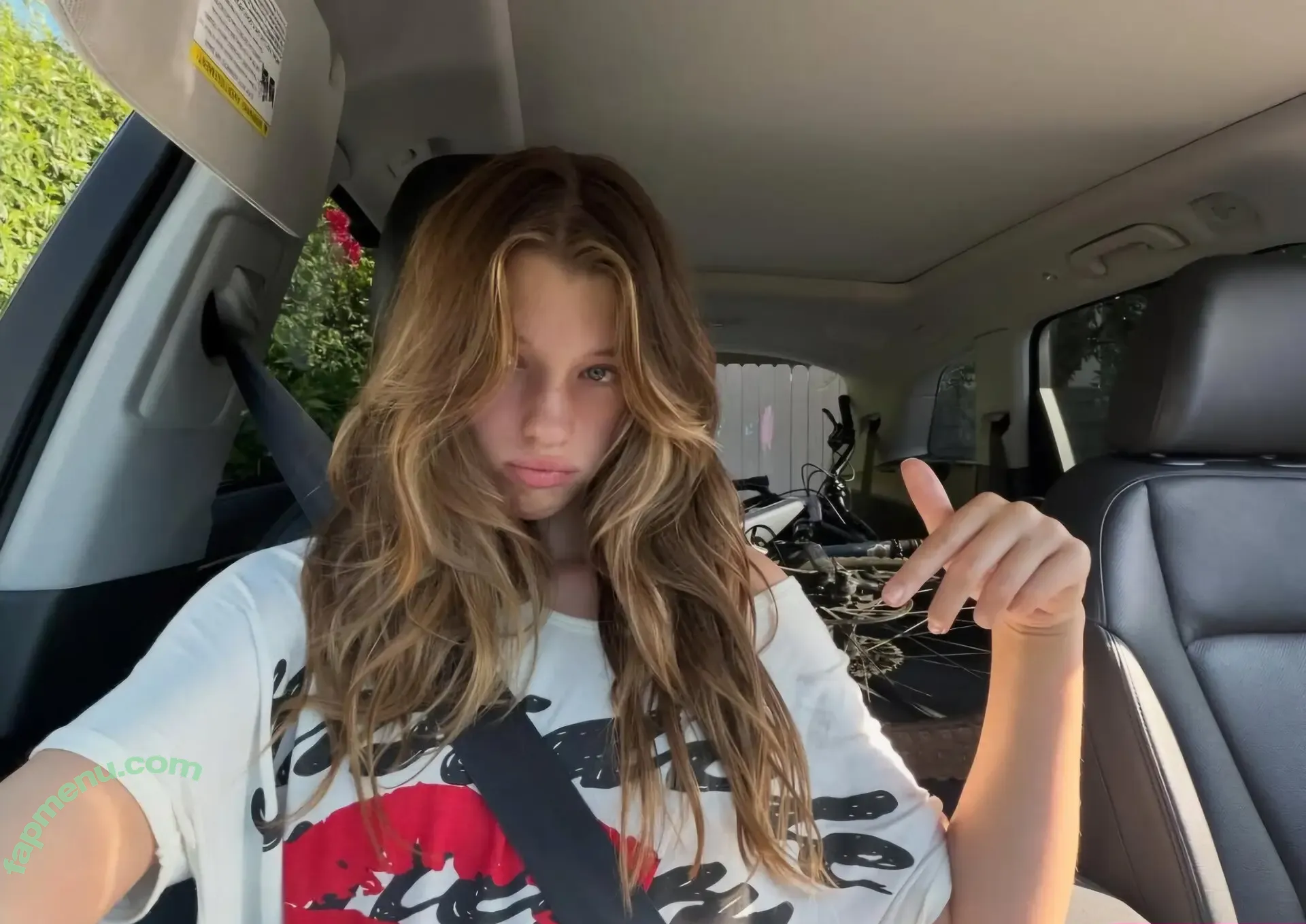 Ever Anderson nude photo #0051 (everanderson)