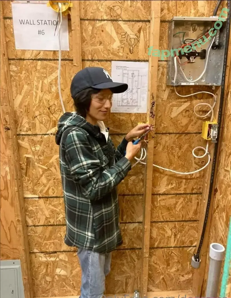 Everly Embers nude photo #0006 (dearevie / everly.r.embers)