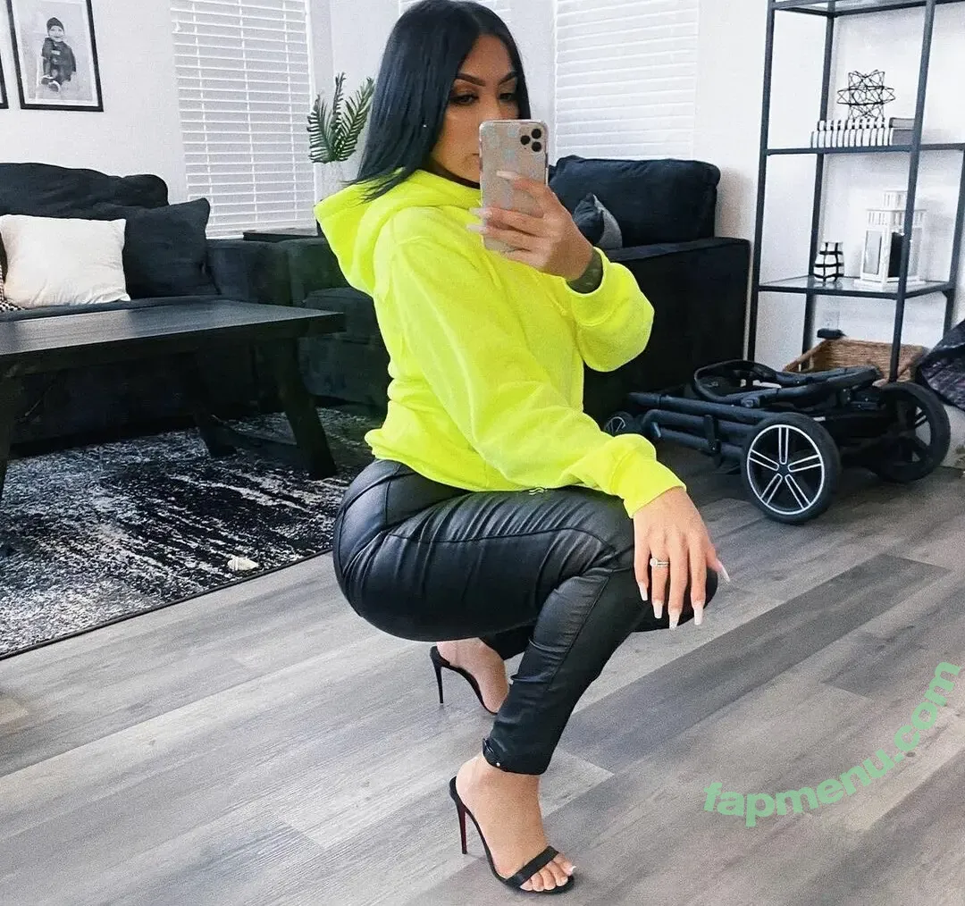 Evettexo nude photo #0037 (Evettexo)