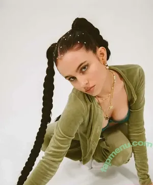 Evie Clark / lovevie nude photo #0091