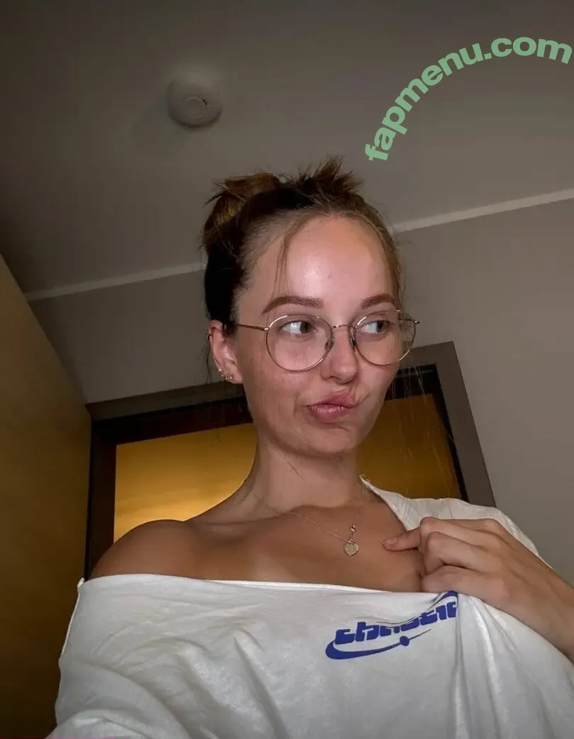 eviebell nude photo #0006 (evie_bellx)