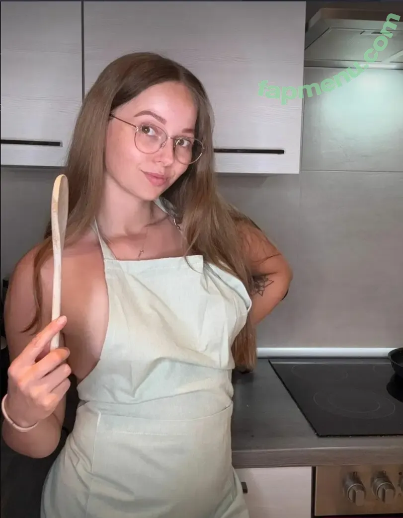 eviebell nude photo #0012 (evie_bellx)