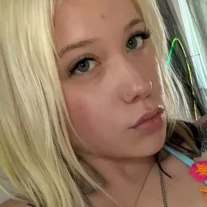 eviebratt / eviebrattt nude photo #0006
