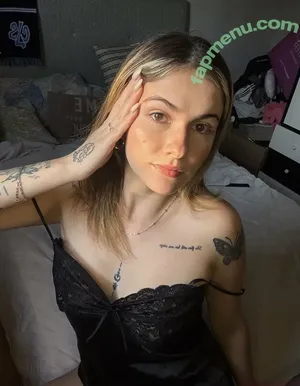 eviecutie / evie.cute nude photo #0046