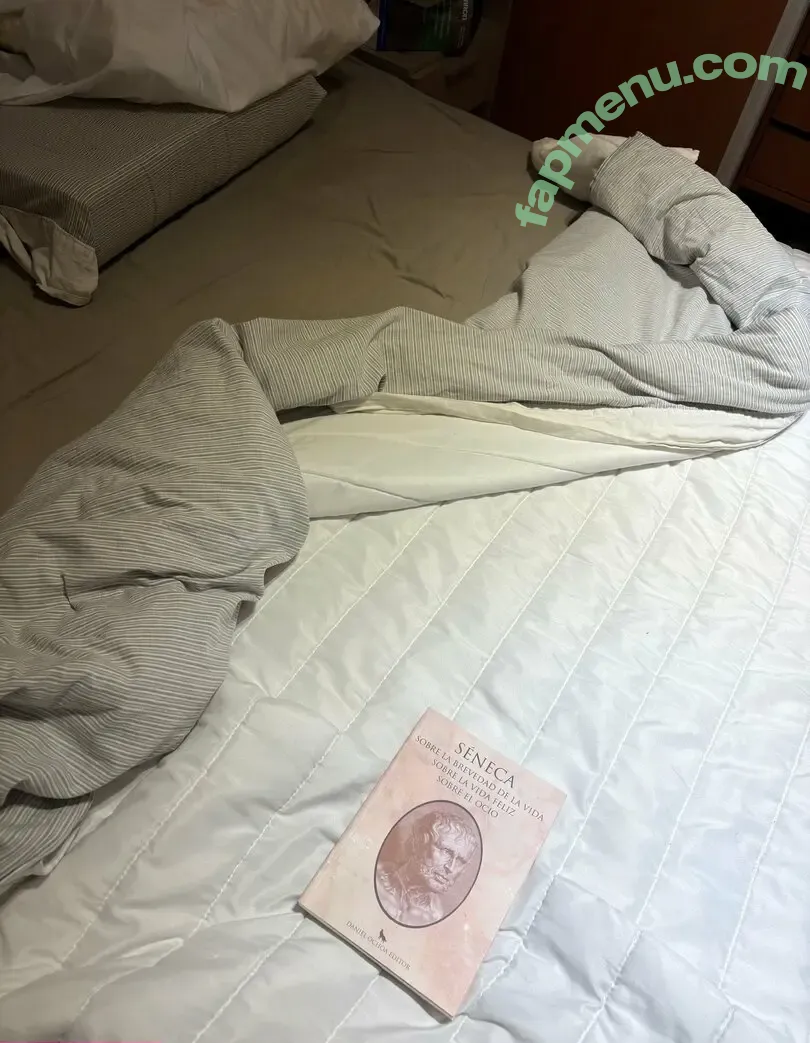 eviecutie nude photo #0059 (evie.cute)