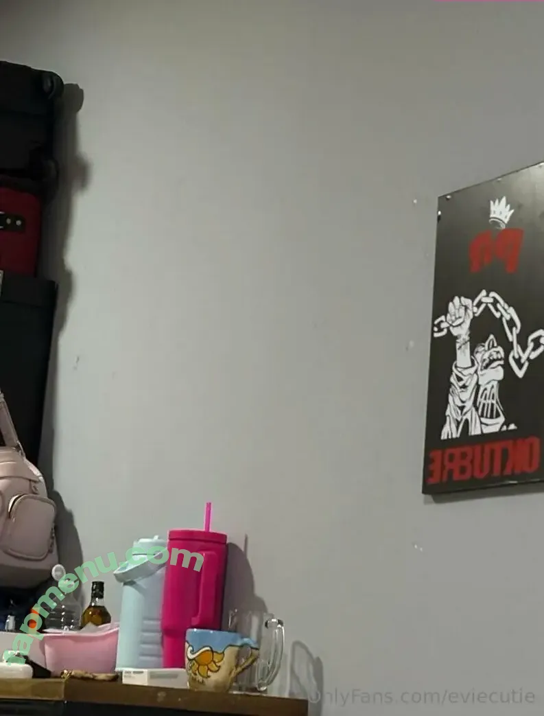 eviecutie nude photo #0069 (evie.cute)