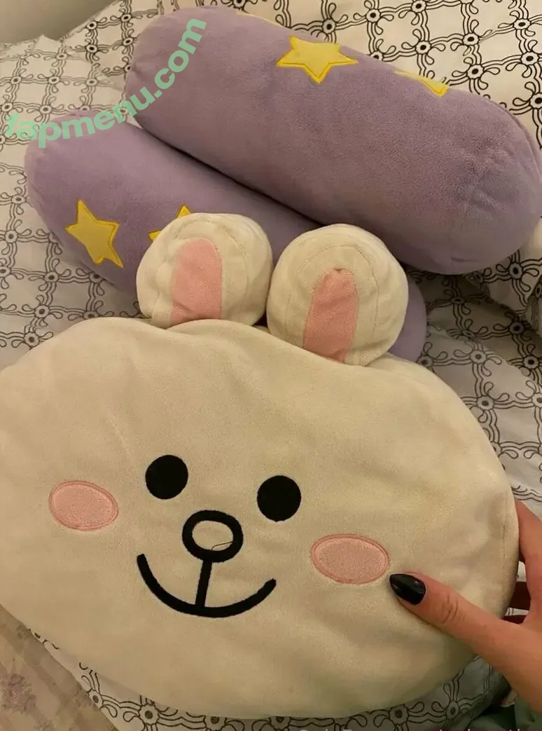 eviecutie nude photo #0075 (evie.cute)