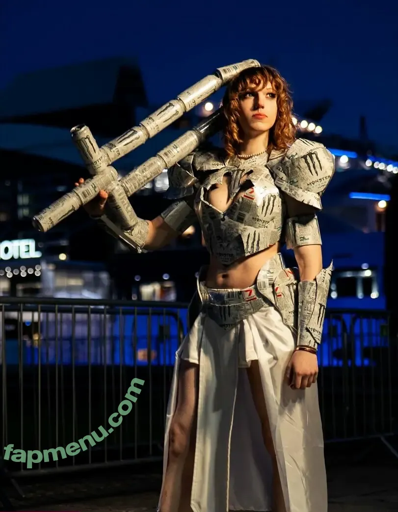 eviedotgym nude photo #0031 (eviedotgym)