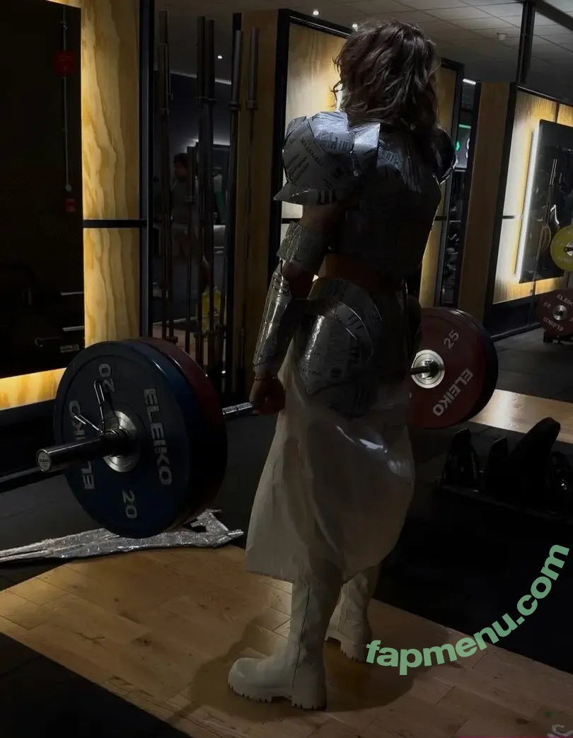 eviedotgym nude photo #0041 (eviedotgym)