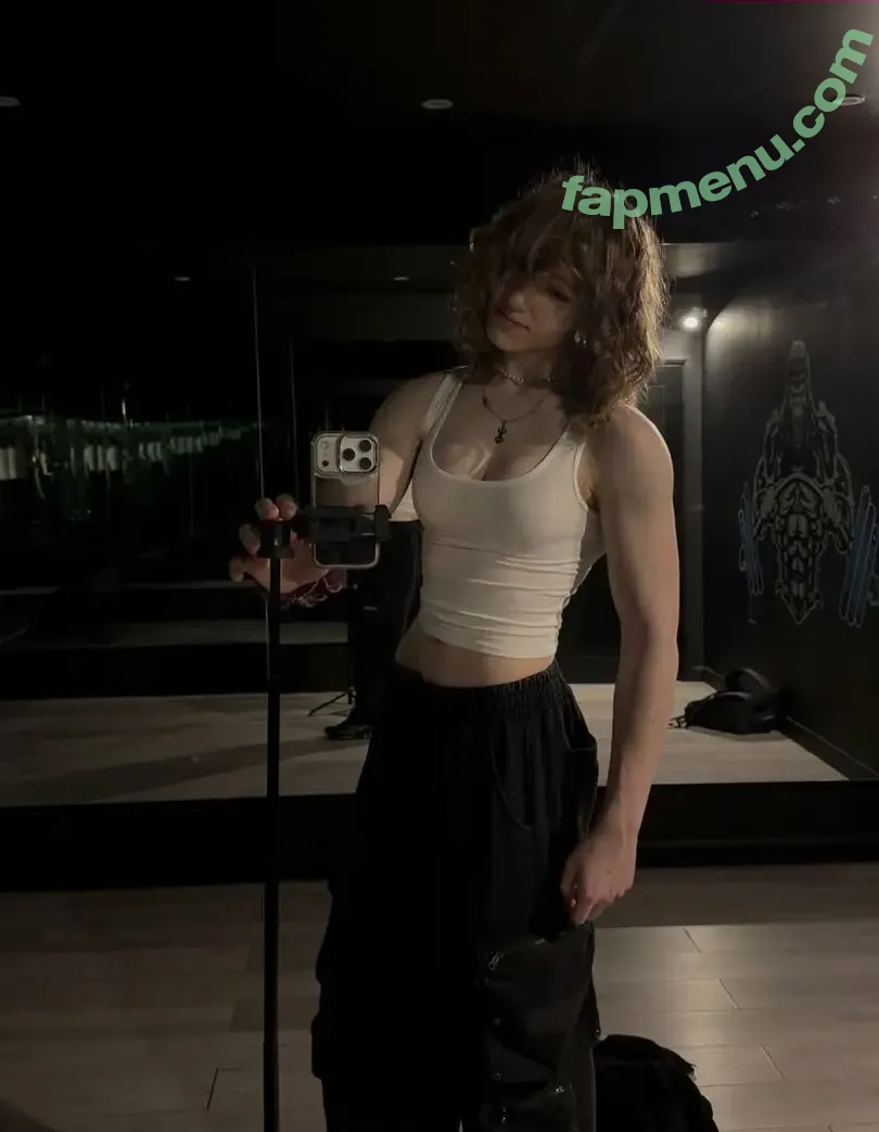 eviedotgym nude photo #0043 (eviedotgym)