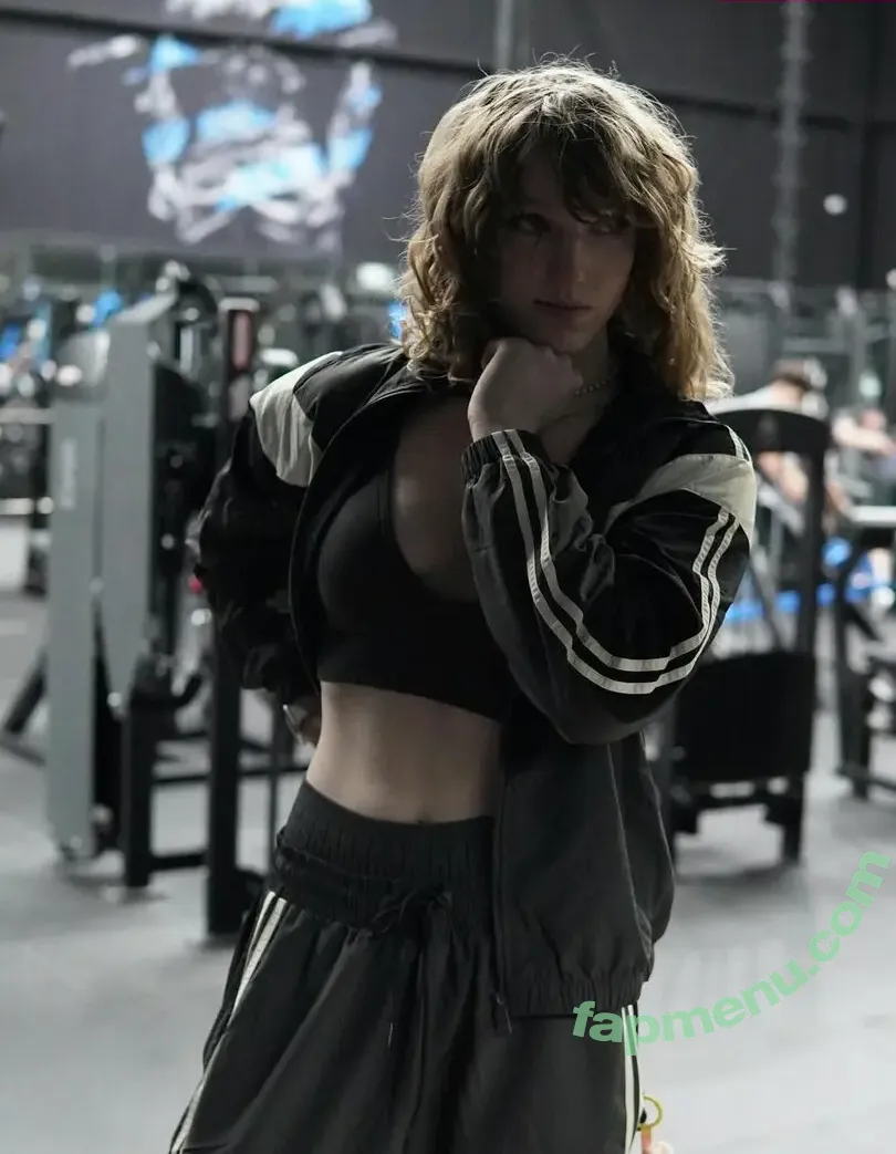 eviedotgym nude photo #0047 (eviedotgym)