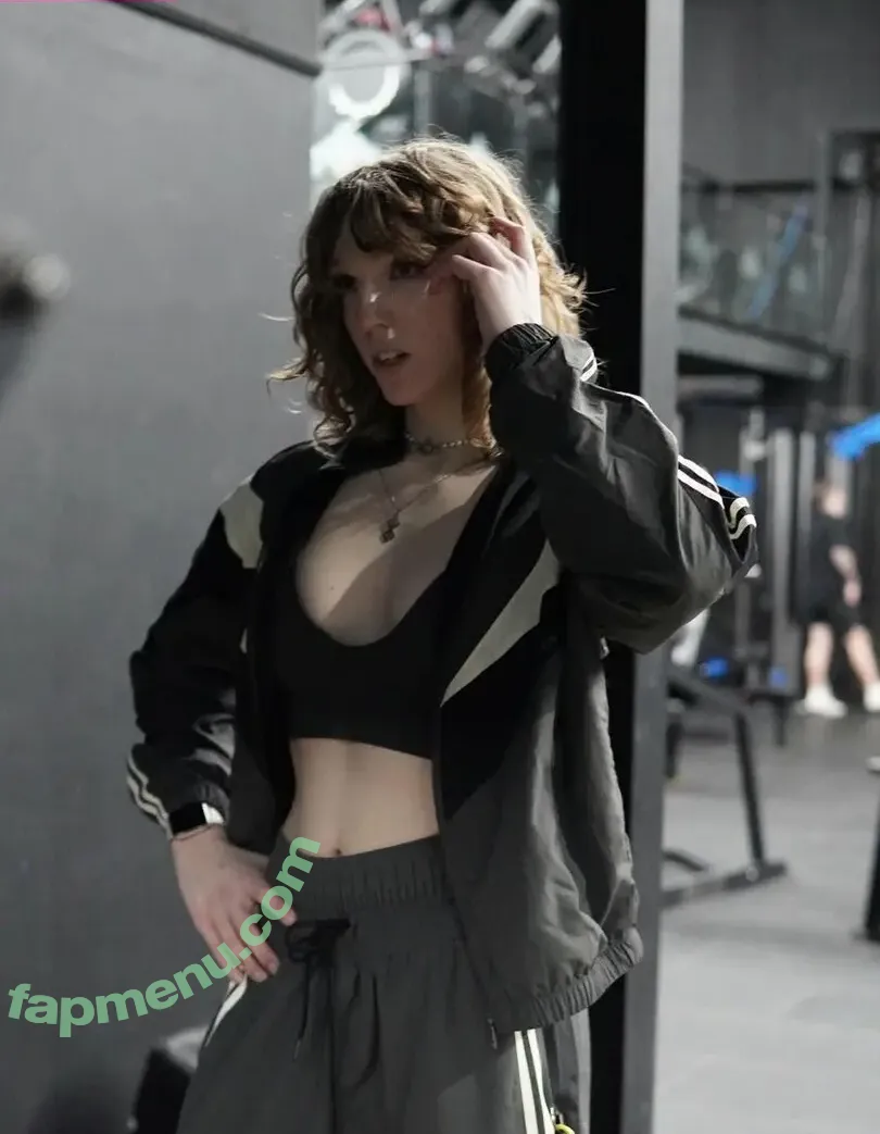 eviedotgym nude photo #0049 (eviedotgym)