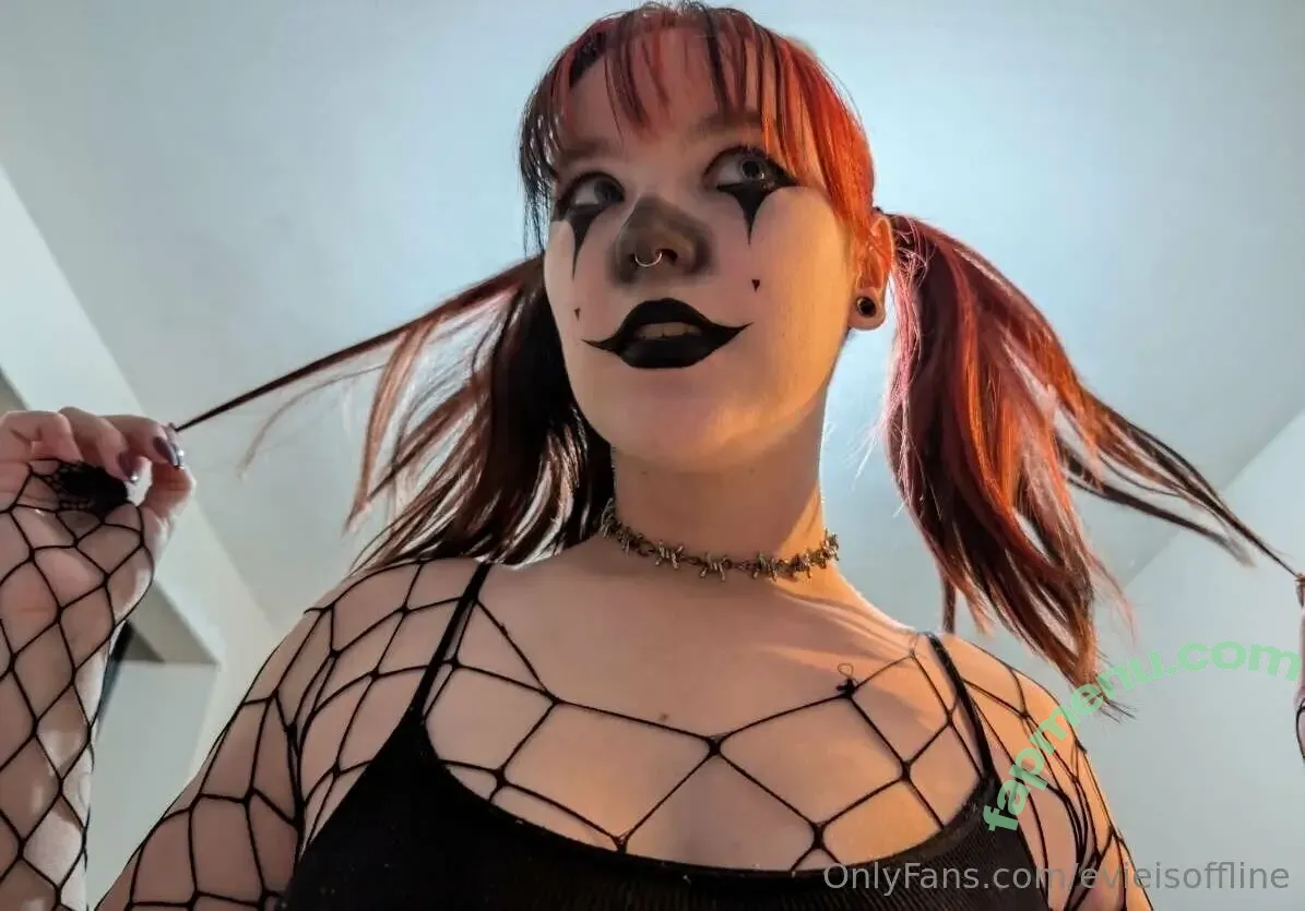 eviefreak nude photo #0011 (eviefreak)
