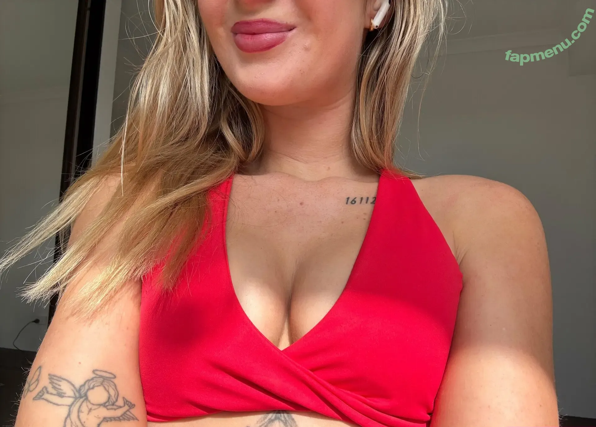 eviemayy nude photo #0129 (eviemayy)