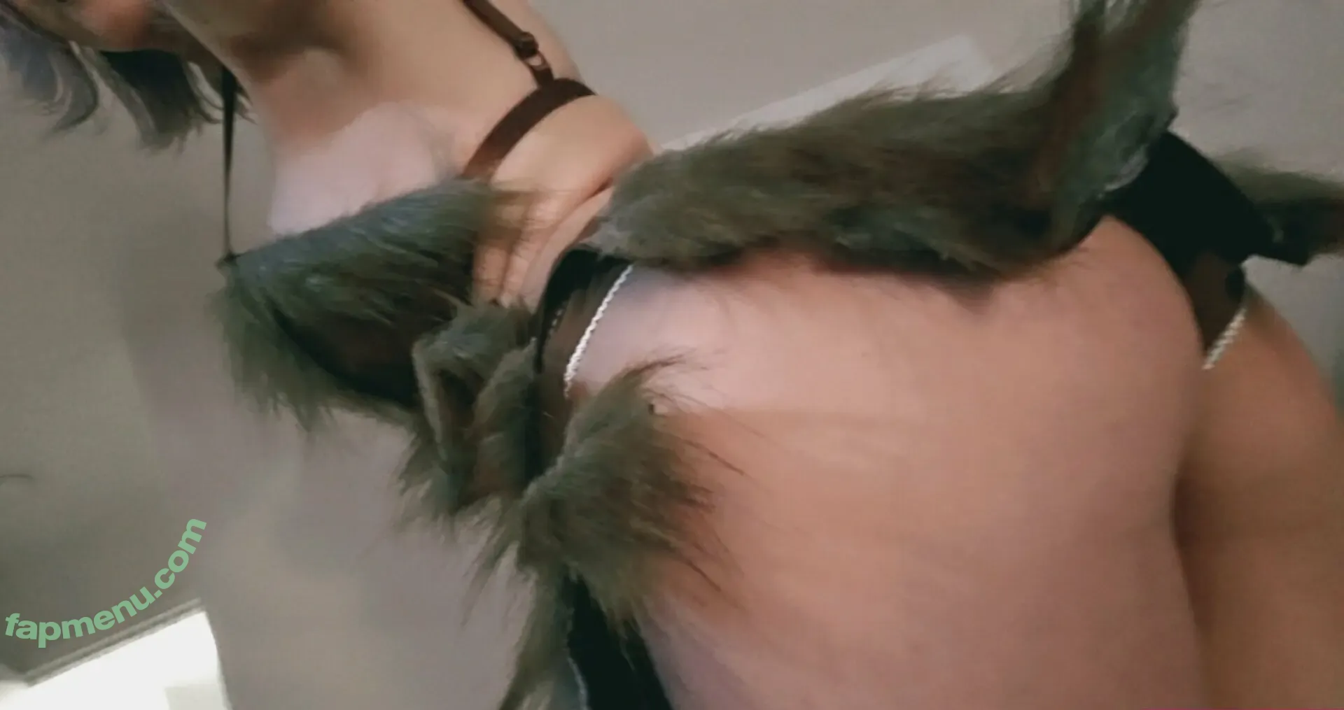 evignehauntings nude photo #0028 (licktheblade)