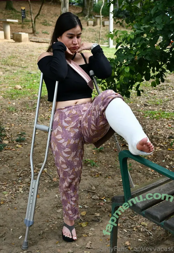 evvacast nude photo #0009 (evvacst)