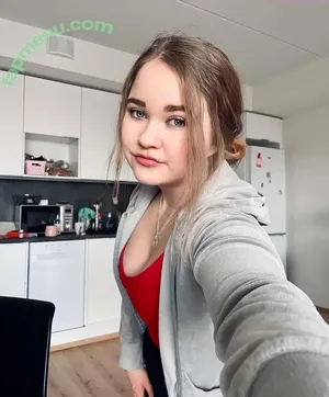 Evviepp nude photo #0007