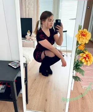 Evviepp nude photo #0010