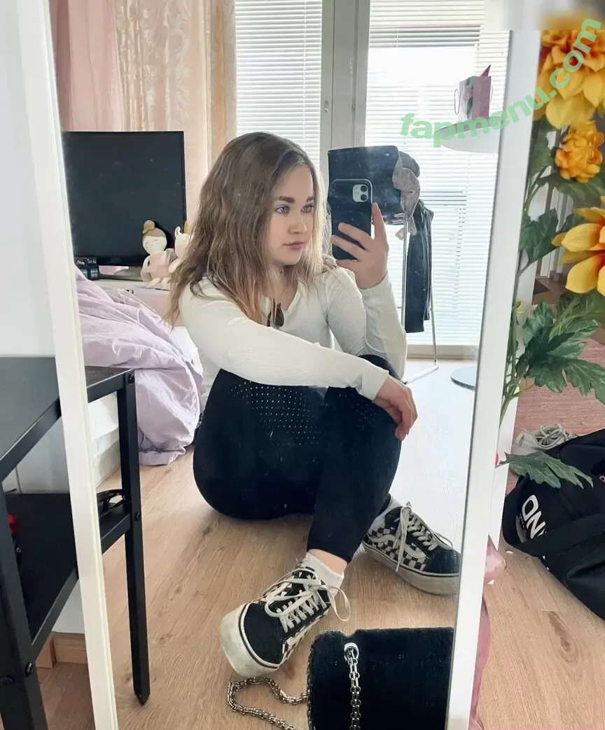 Evviepp nude photo #0008 (Evviepp)