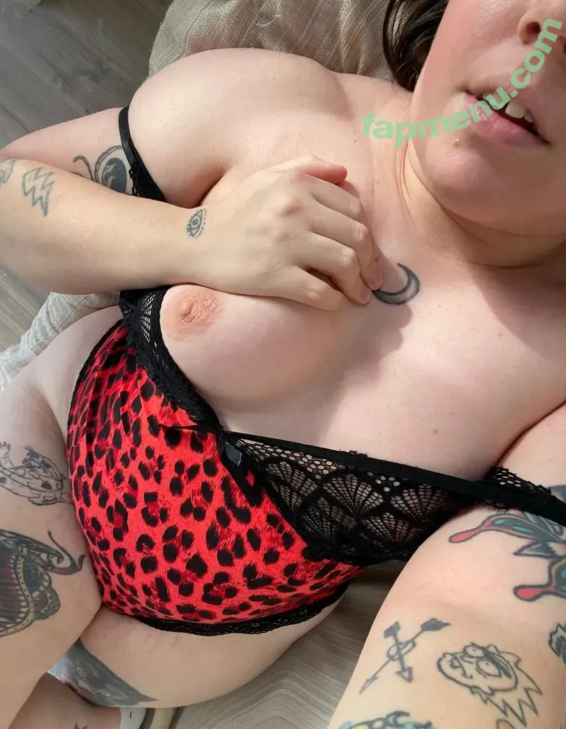 evvilmoon nude photo #0583 (evyn.moon)
