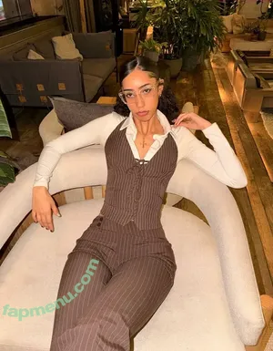 ewmxt / Bakedovary / Eliana / lalayravo / woahnatty nude photo #0182