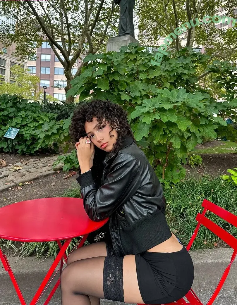 ewmxt nude photo #0103 (eliana / lalayravo / woahnatty)