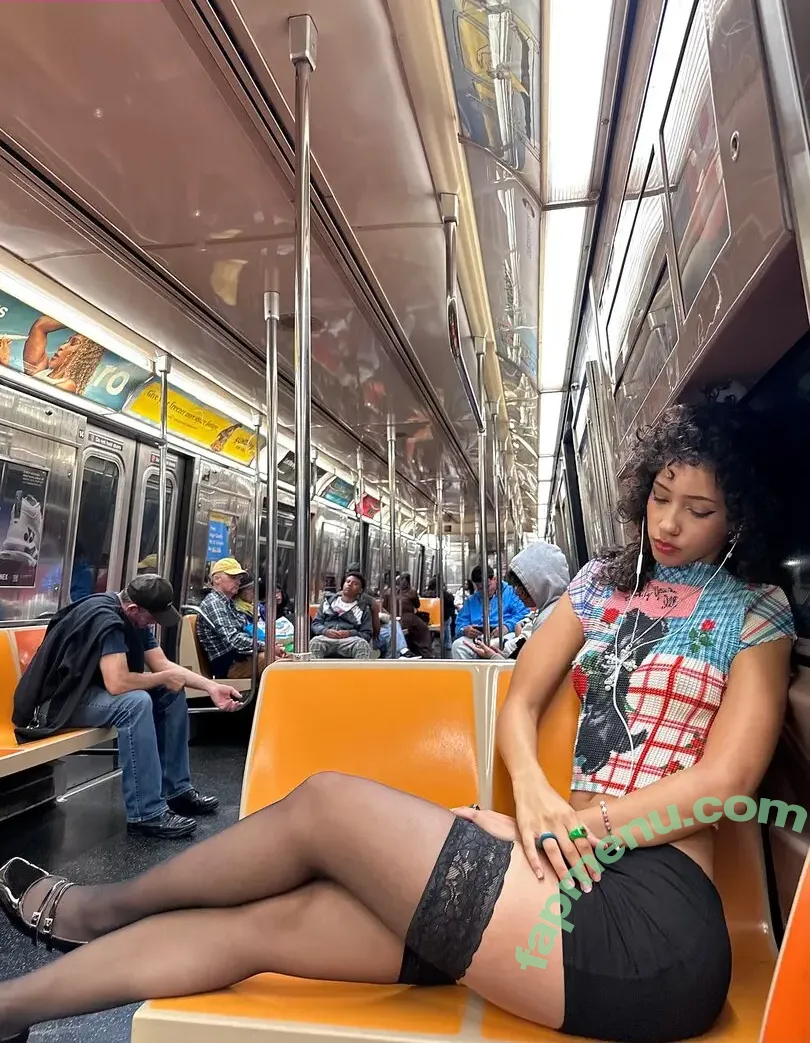 ewmxt nude photo #0109 (eliana / lalayravo / woahnatty)