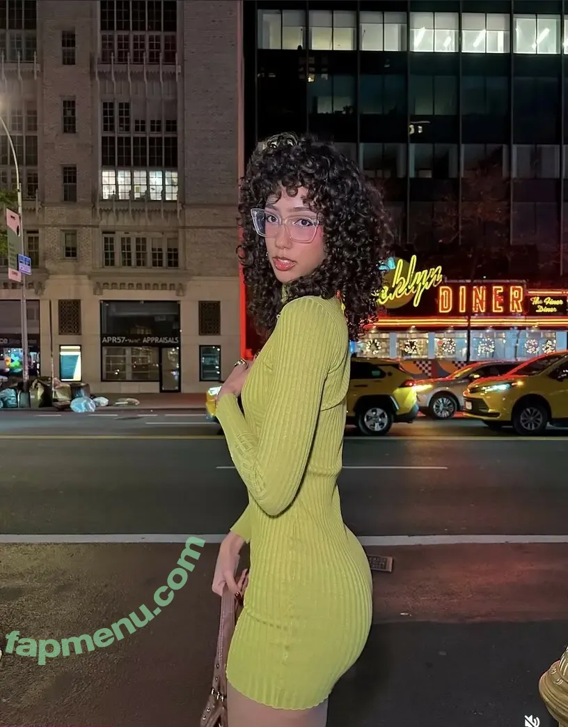 ewmxt nude photo #0136 (eliana / lalayravo / woahnatty)