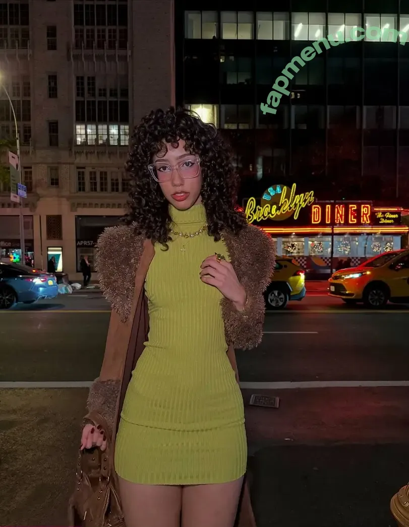 ewmxt nude photo #0144 (eliana / lalayravo / woahnatty)