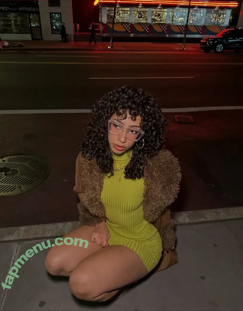 ewmxt nude photo #0149 (eliana / lalayravo / woahnatty)