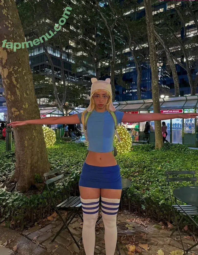 ewmxt nude photo #0166 (Bakedovary / Eliana / lalayravo / woahnatty)