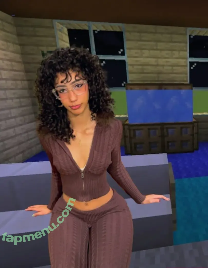 ewmxt nude photo #0174 (Bakedovary / Eliana / lalayravo / woahnatty)