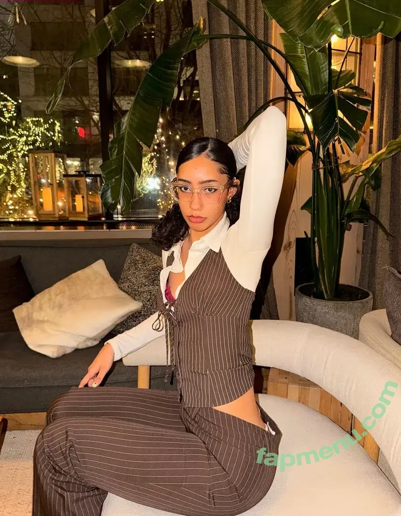 ewmxt nude photo #0180 (Bakedovary / Eliana / lalayravo / woahnatty)