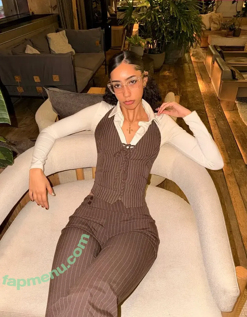 ewmxt nude photo #0182 (Bakedovary / Eliana / lalayravo / woahnatty)