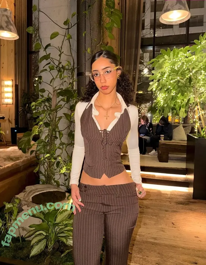 ewmxt nude photo #0186 (Bakedovary / Eliana / lalayravo / woahnatty)