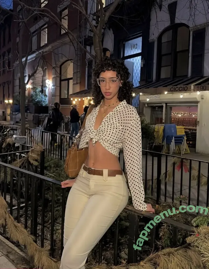 ewmxt nude photo #0280 (Bakedovary / Eliana / lalayravo / woahnatty)